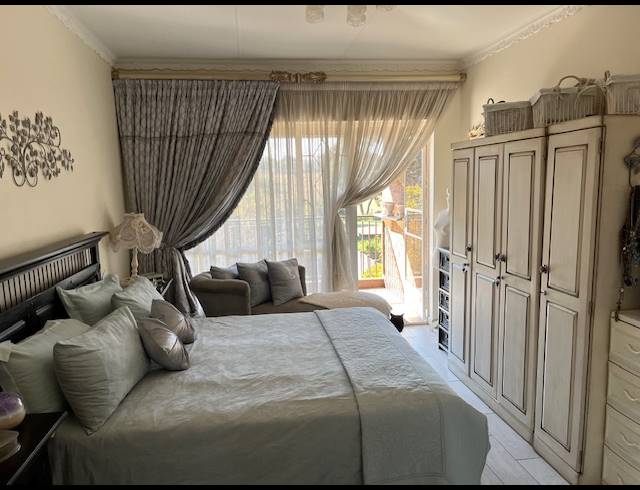 3 BEDROOM TOWNHOUSE FOR SALE IN CROYDON
